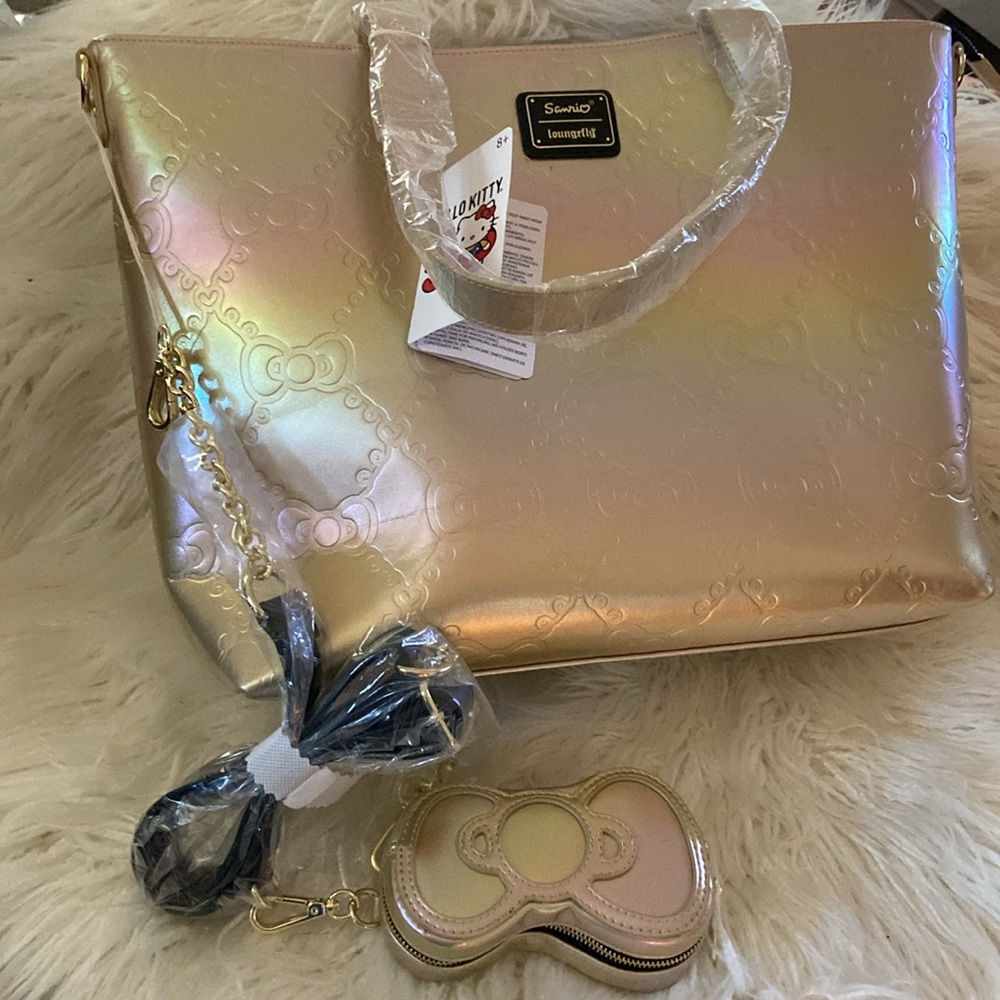 Gold Textured Tote Bag with Shimmery Finish - Picture 13 of 13